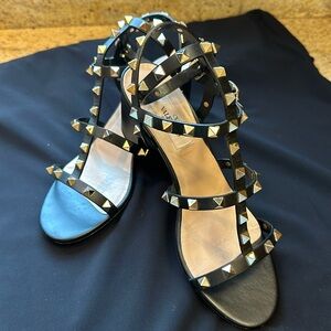 Preloved Valentino Rockstud Block Block Heel Sandals